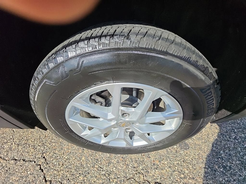 Used 2022 Chevrolet Equinox LS AWD/4WD image 32