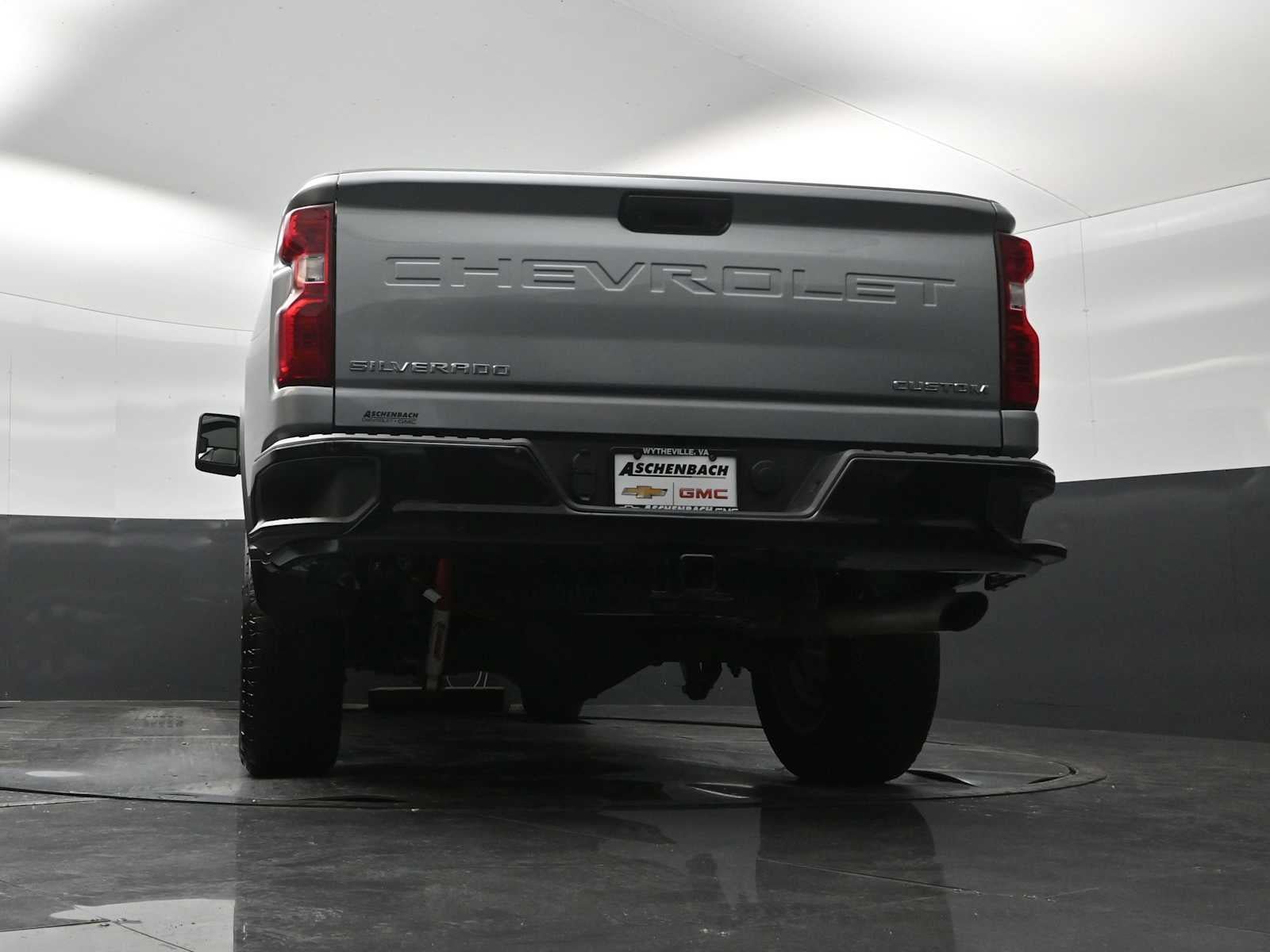 Used 2025 Chevrolet Silverado 2500 Custom AWD/4WD image 24