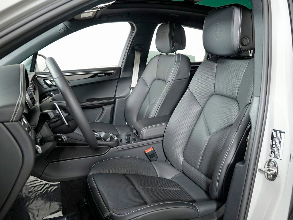 New 2026 Porsche Macan S AWD/4WD image 5