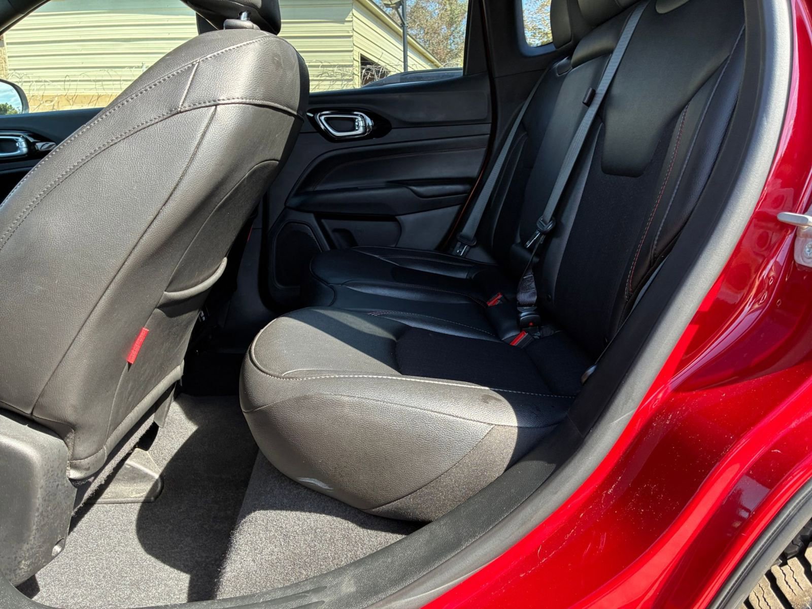 Used 2025 Jeep Compass Trailhawk AWD/4WD image 25