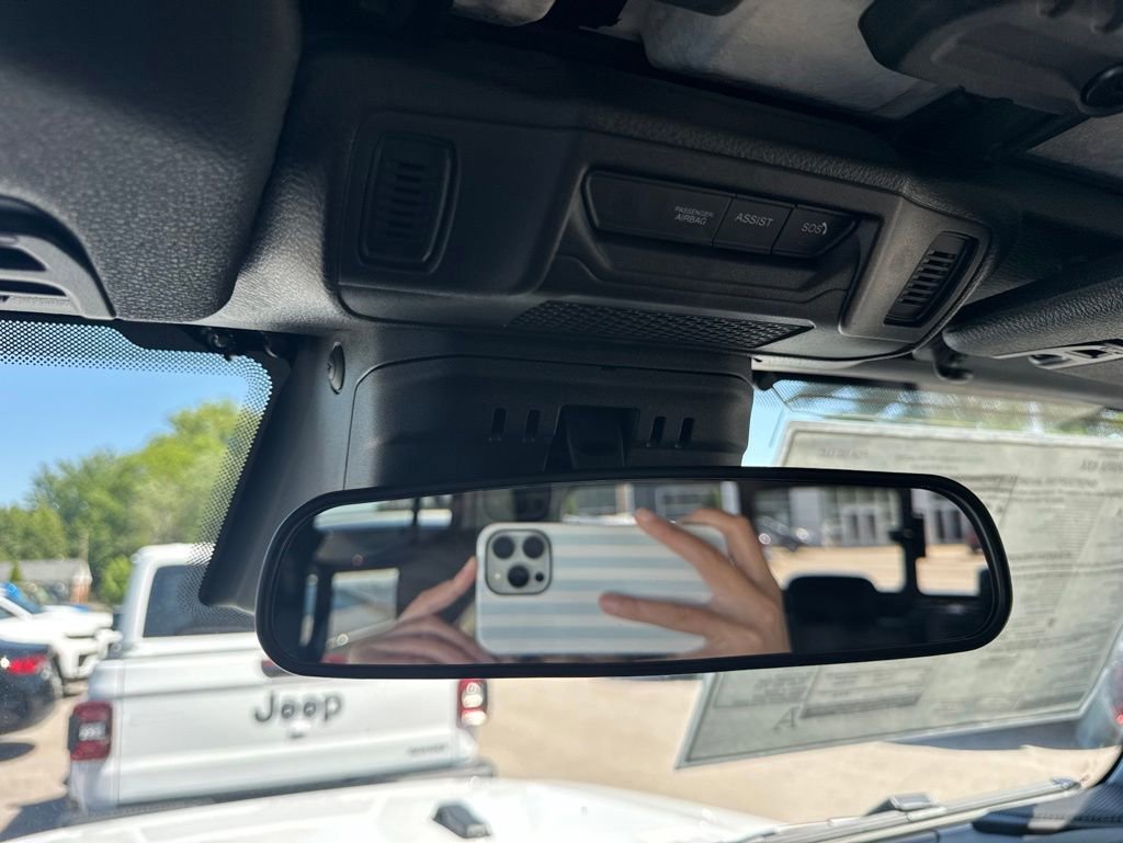 New 2026 Jeep Gladiator Sport AWD/4WD image 33