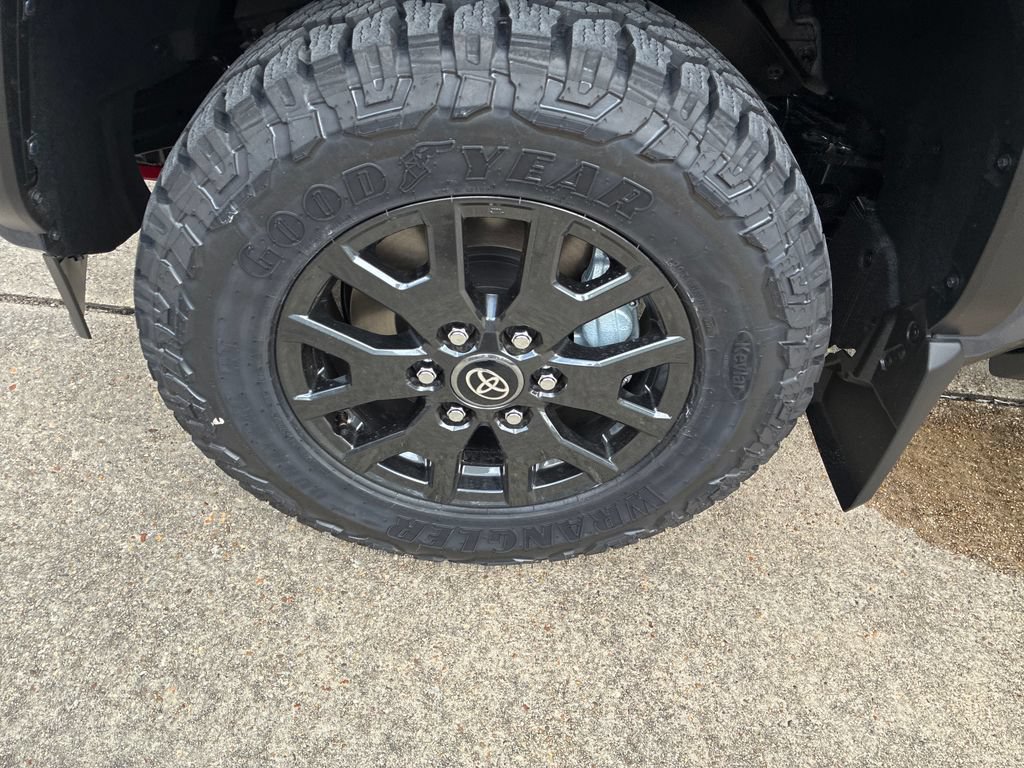 New 2026 Toyota 4Runner SR5 AWD/4WD image 47