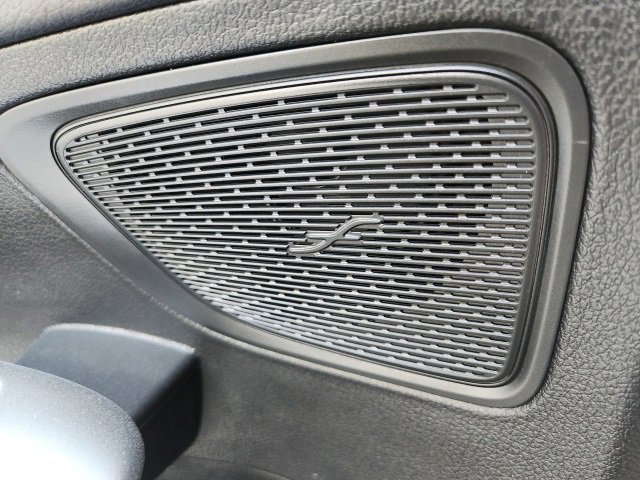 Used 2025 Mercedes-Benz C 300 Sedan image 5