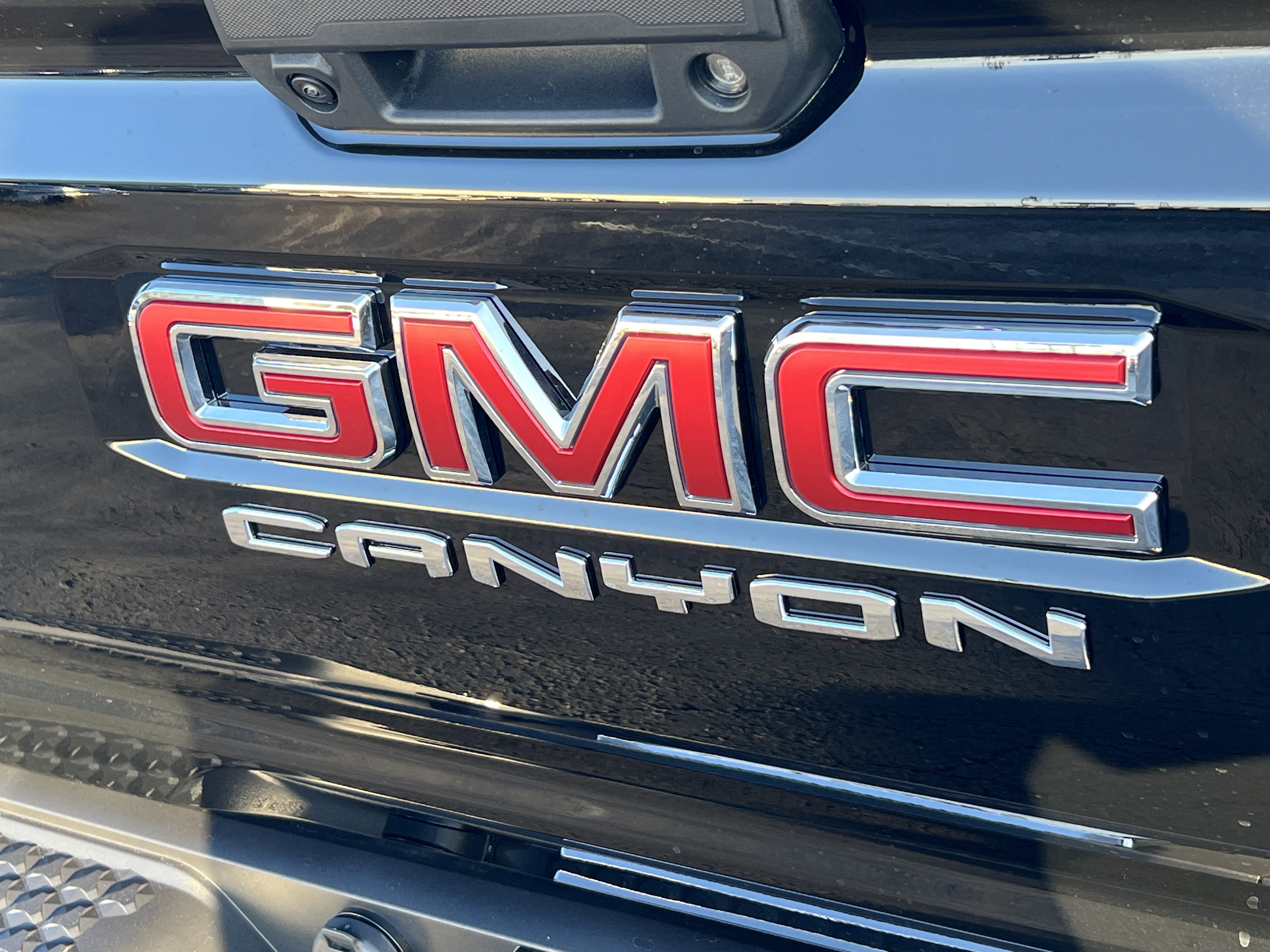 New 2026 GMC Canyon Elevation w/ Convenience Package image 8