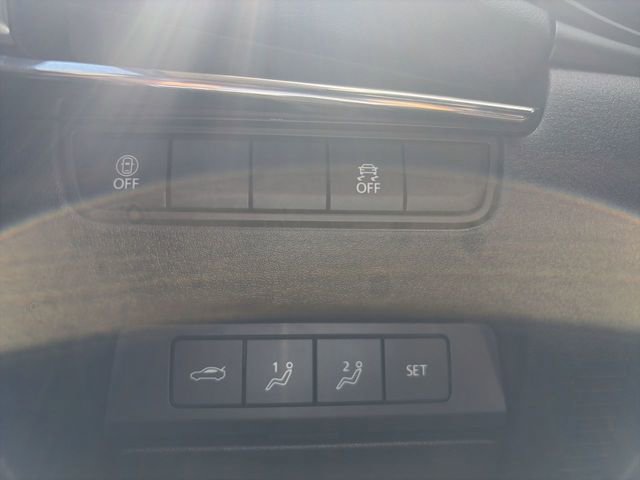 Used 2023 MAZDA MAZDA3 s FWD image 18