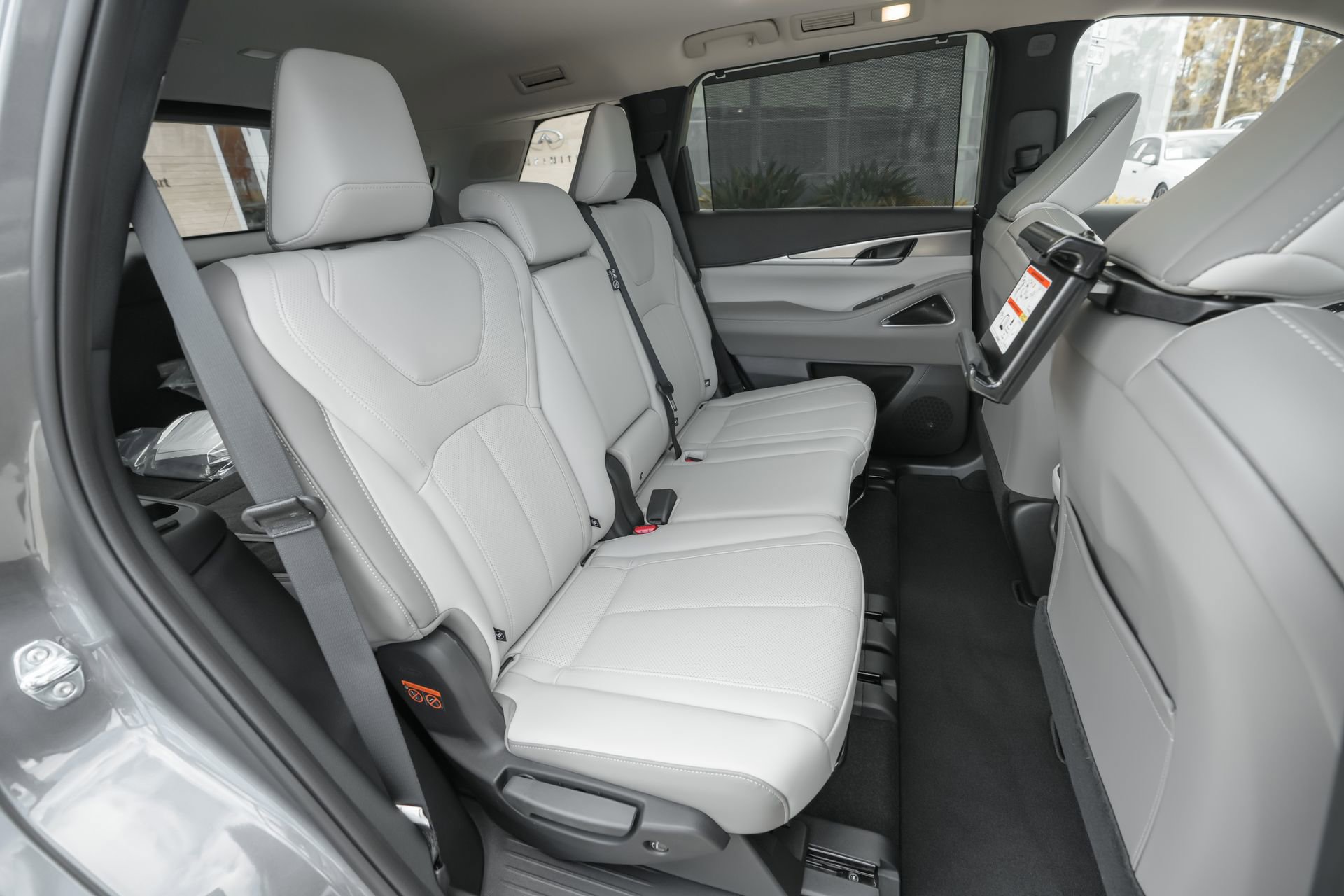 New 2026 INFINITI QX60 Luxe w/ Family Package image 28