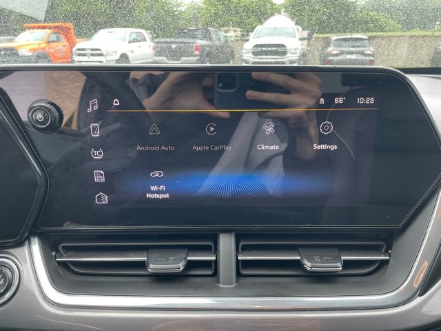 Used 2024 Chevrolet Trax ACTIV w/ Driver Confidence Package image 33