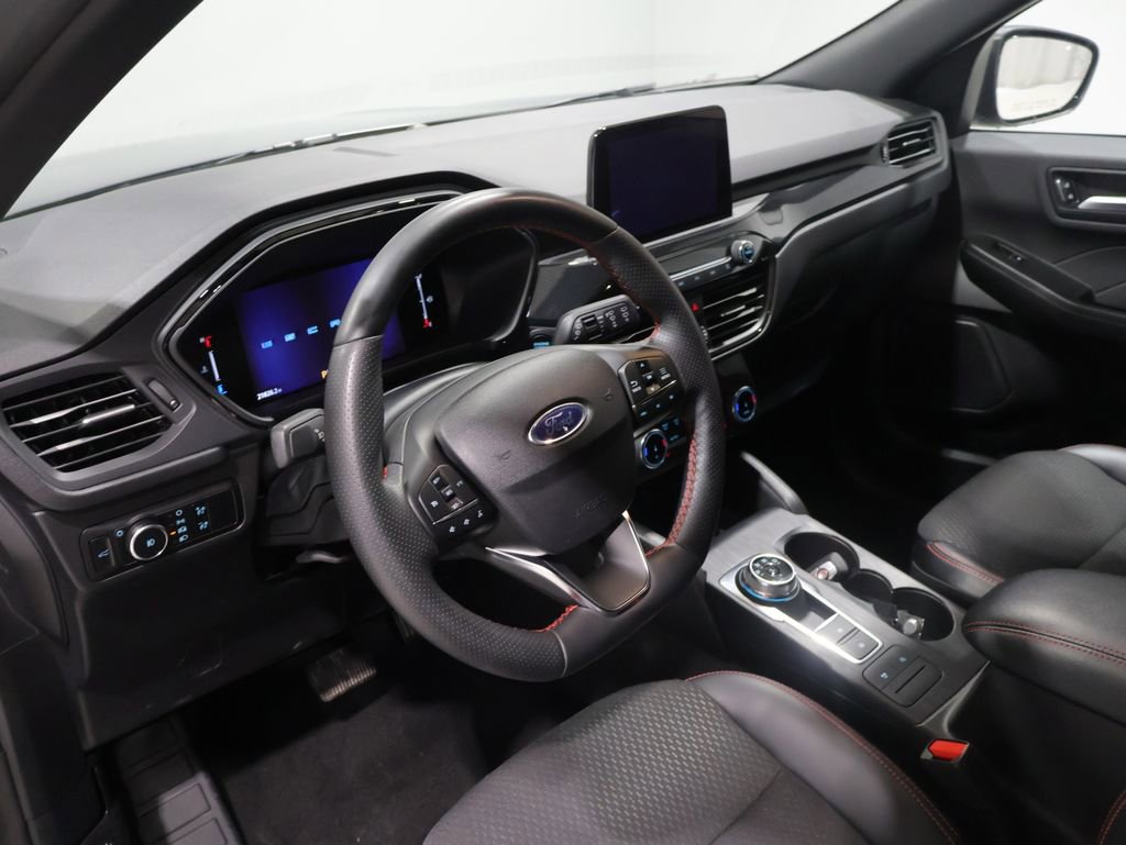 Used 2025 Ford Escape ST-Line Select AWD/4WD image 16
