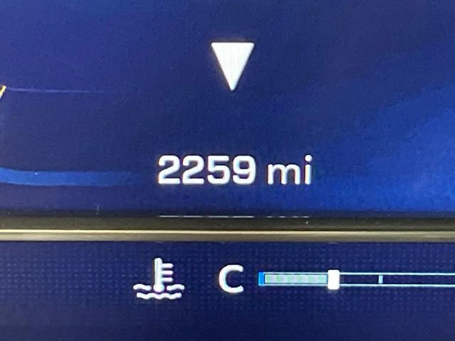 Used 2025 Chevrolet Silverado 1500 LT image 2