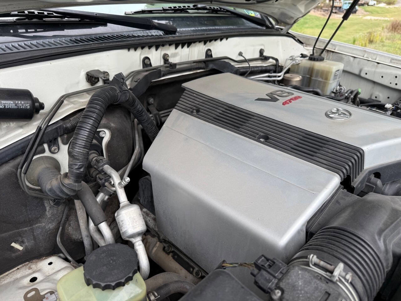 Used 2004 Toyota Land Cruiser image 79