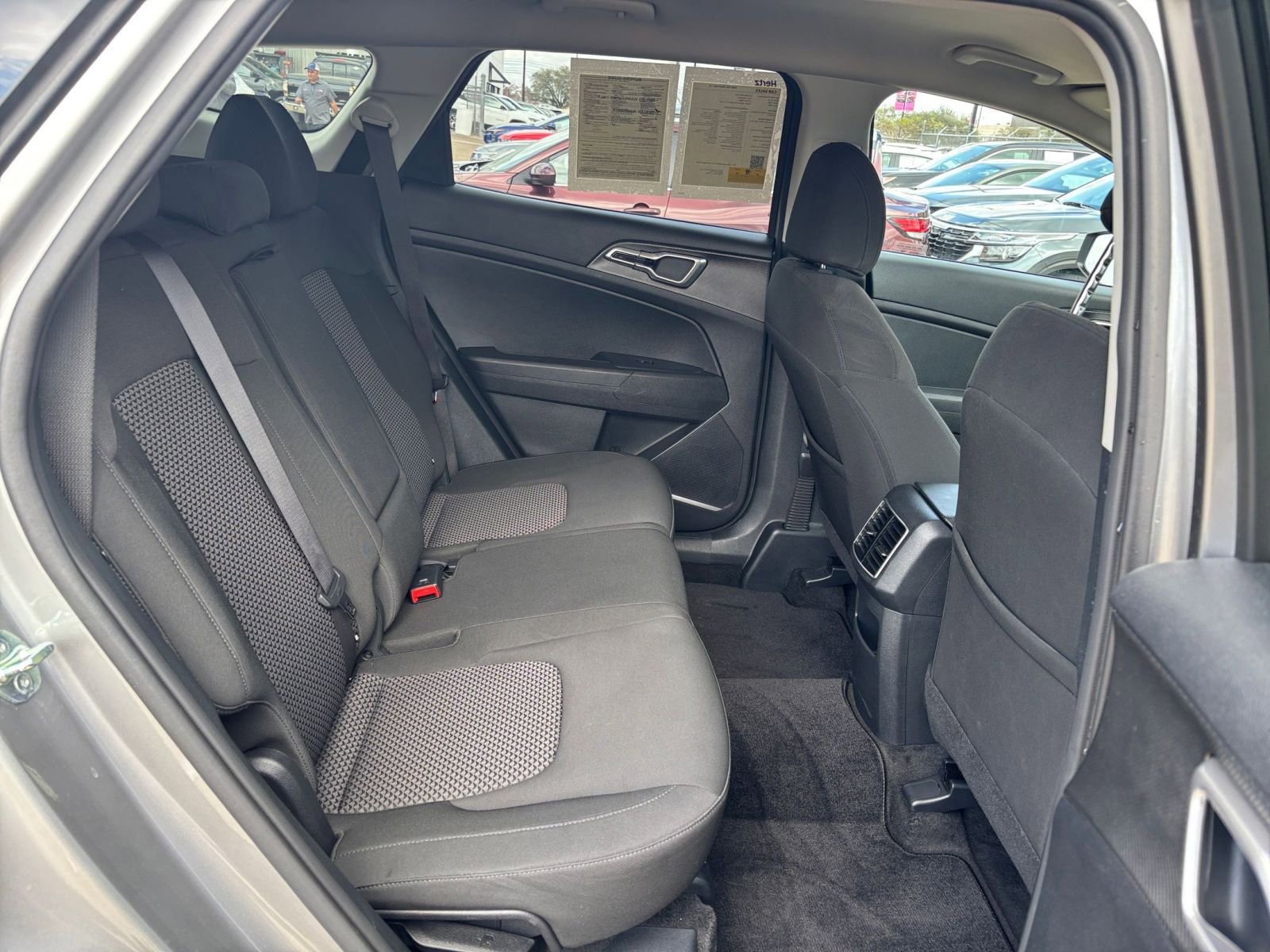 Used 2025 Kia Sportage LX image 24