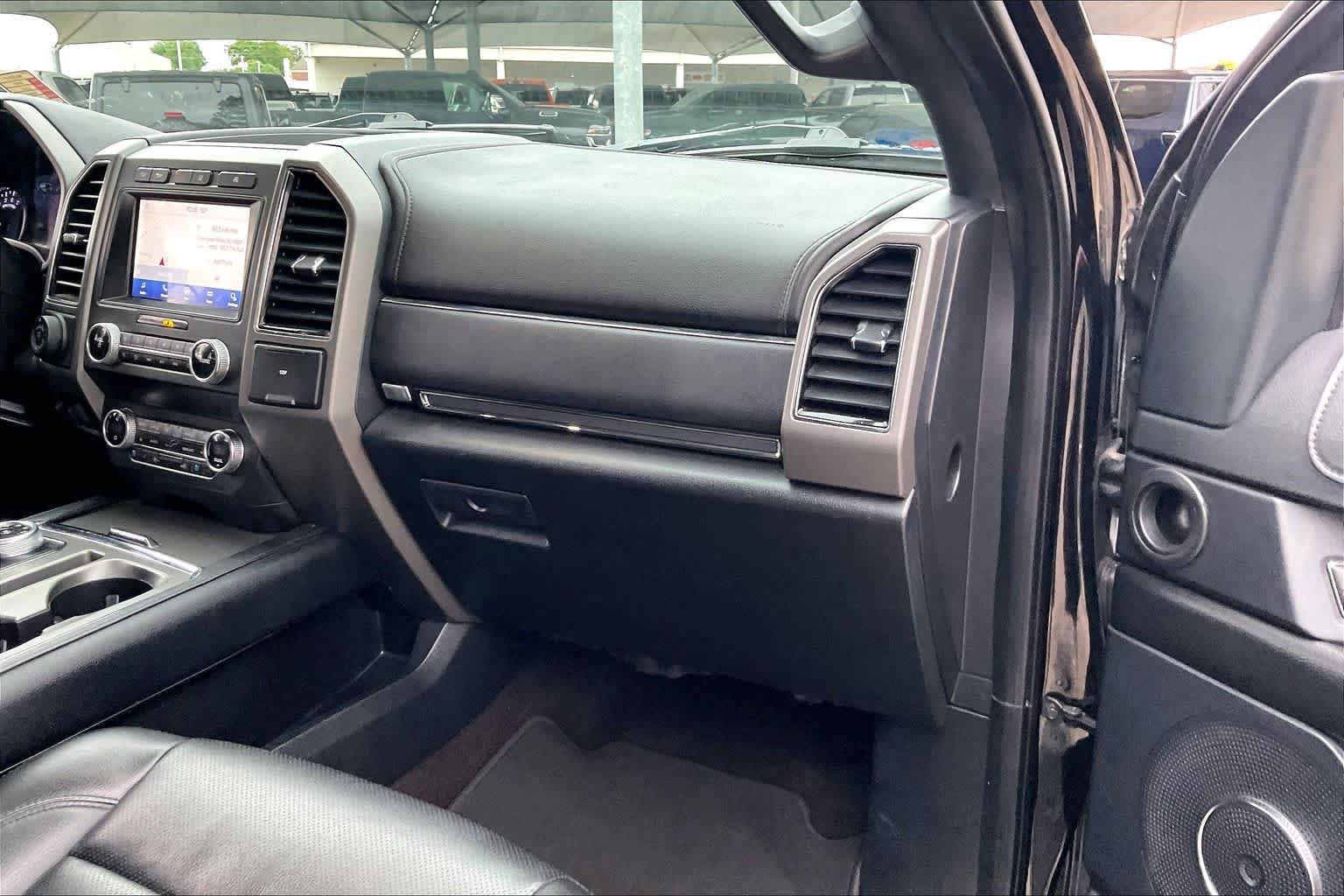 Used 2021 Ford Expedition XLT AWD/4WD image 18