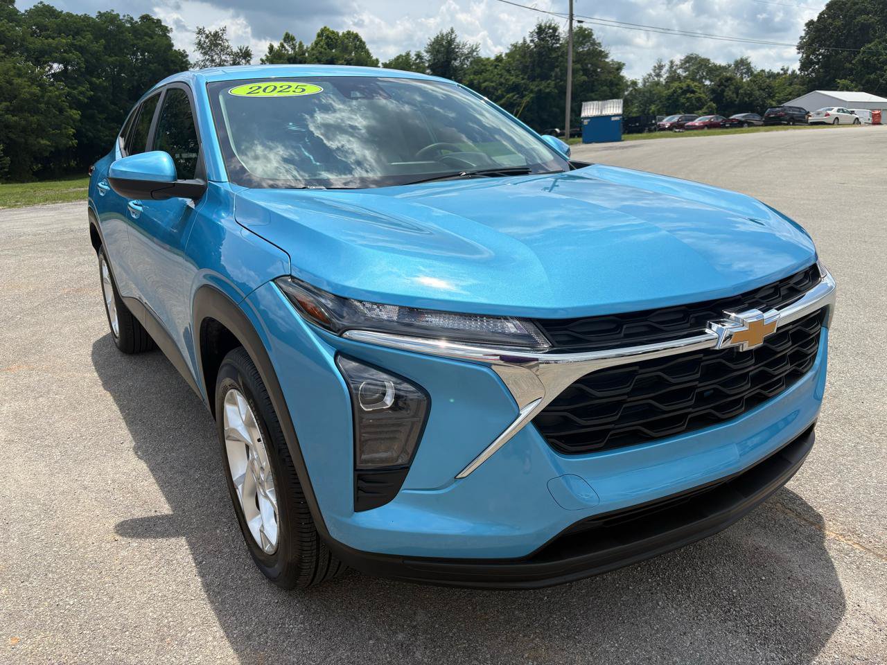 Used 2025 Chevrolet Trax LS w/ LS Convenience Package FWD image 1