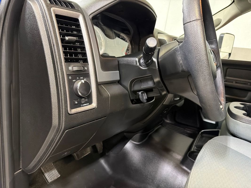 Used 2018 RAM 2500 Tradesman w/ Chrome Appearance Group AWD/4WD image 15