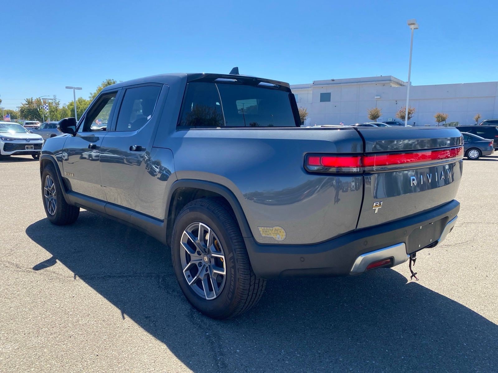 Used 2022 Rivian R1T Adventure AWD/4WD image 7