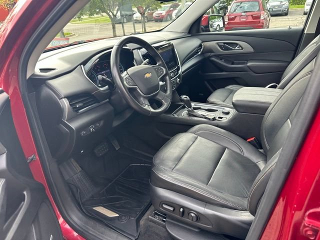 Used 2020 Chevrolet Traverse LT w/ LT Premium Package FWD image 13