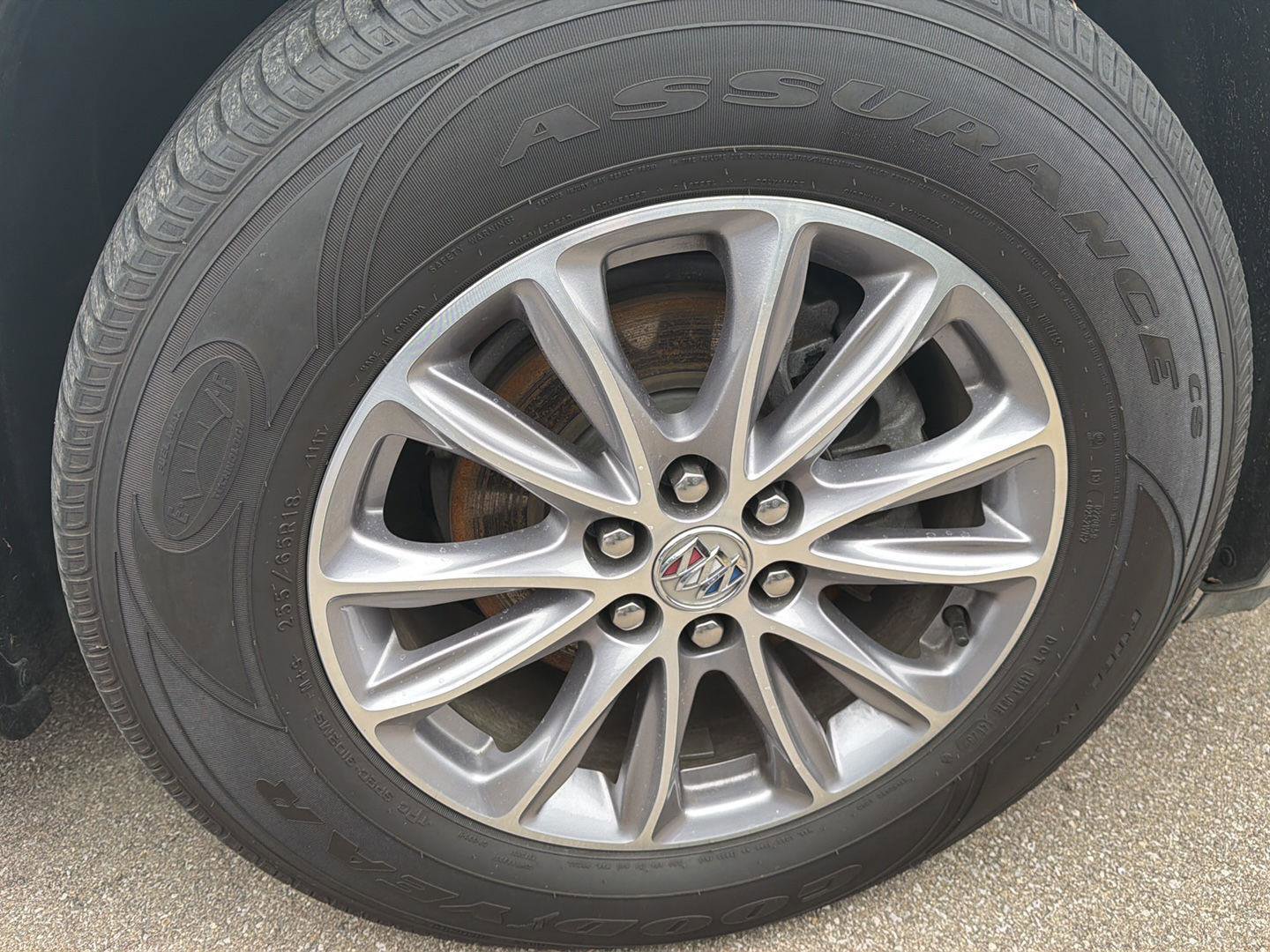 Used 2024 Buick Enclave Premium image 5