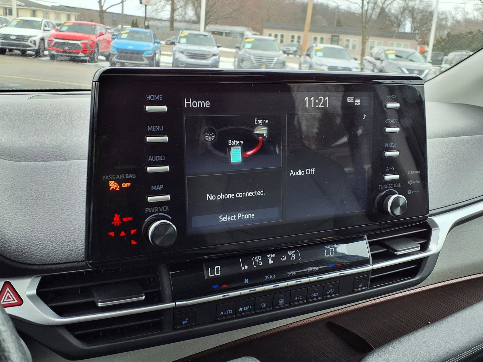 Used 2024 Toyota Sienna XLE image 18
