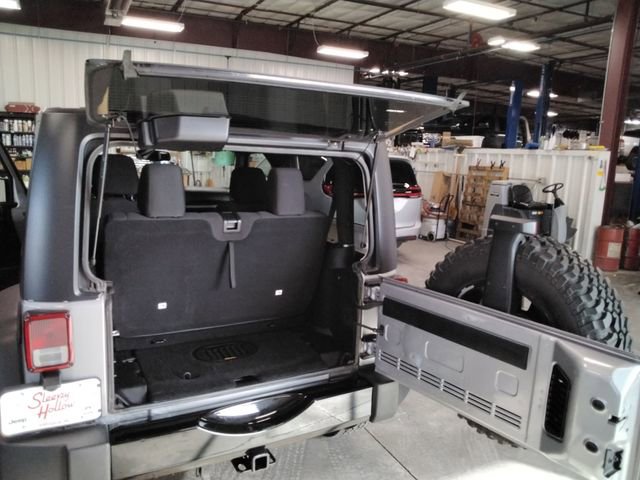 Used 2018 Jeep Wrangler Willys Wheeler image 11