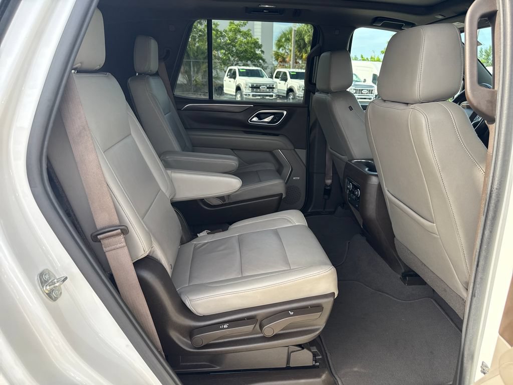 Used 2021 Chevrolet Tahoe LT w/ LT Signature Package RWD image 28
