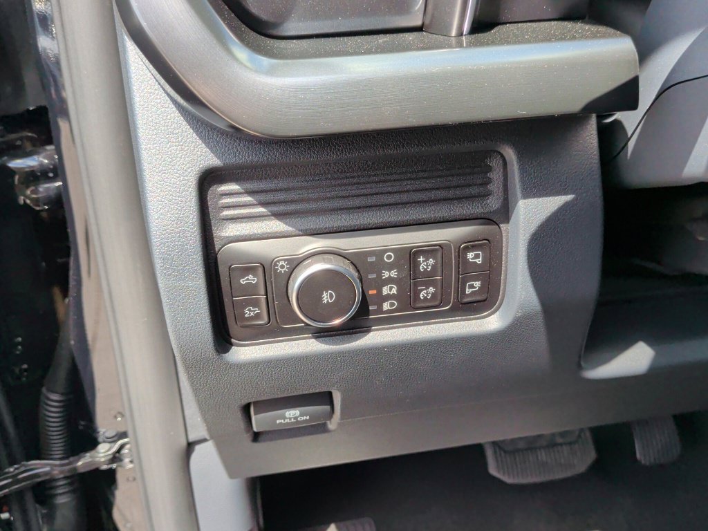 New 2027 Ford F250 Lariat w/ Tremor Off-Road Package AWD/4WD image 16