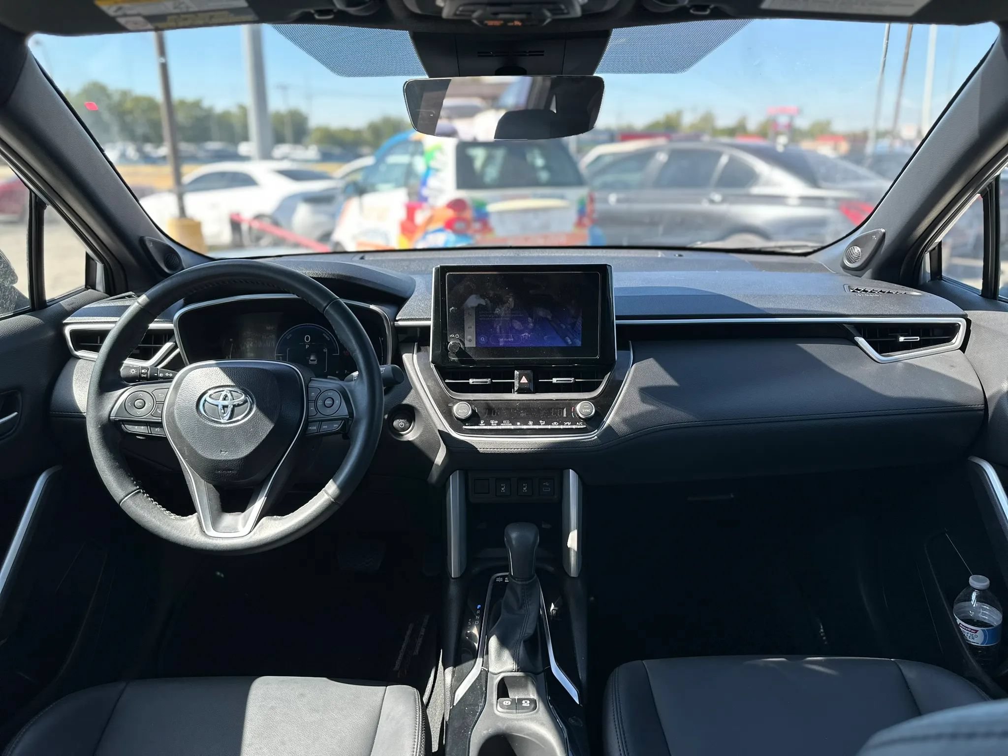 Used 2025 Toyota Corolla Cross AWD Hybrid w/ Convenience Package image 12