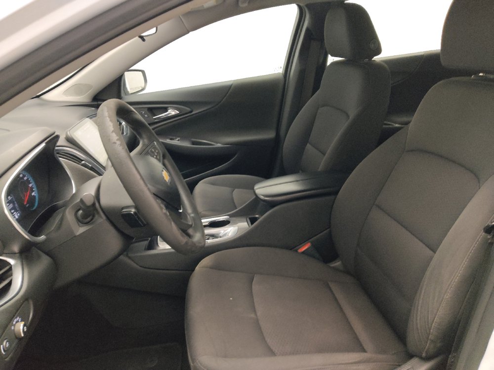 Used 2021 Chevrolet Malibu LT FWD image 17