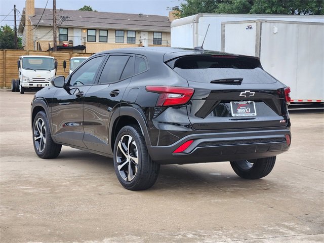 Used 2024 Chevrolet Trax RS w/ Driver Confidence Package FWD video 3