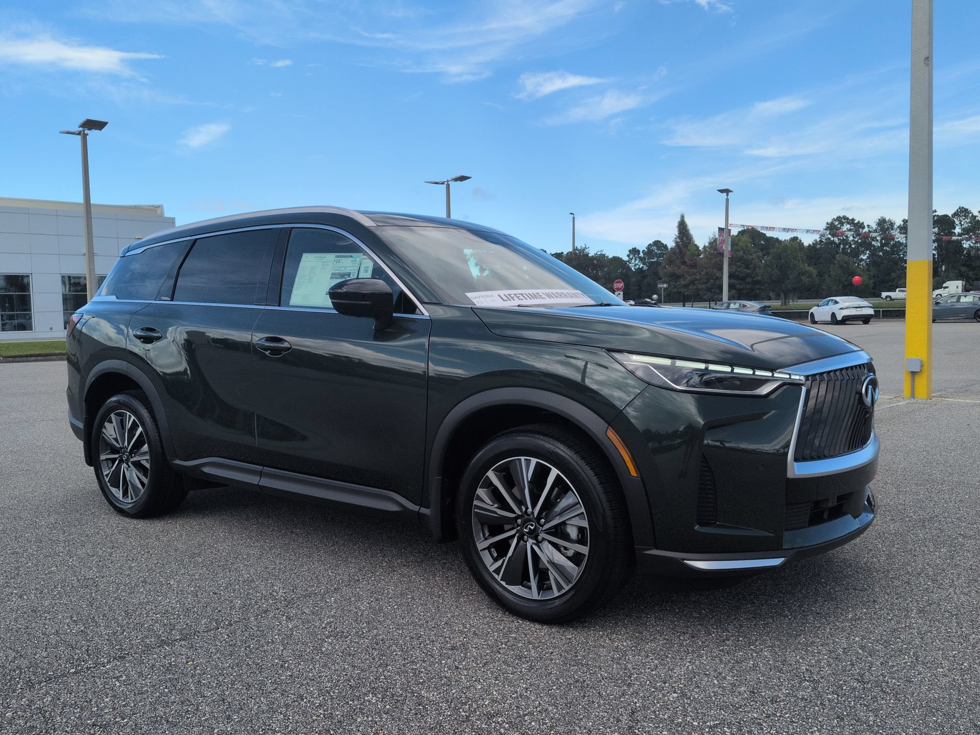 New 2027 INFINITI QX60 Luxe w/ Cargo Package AWD/4WD image 3