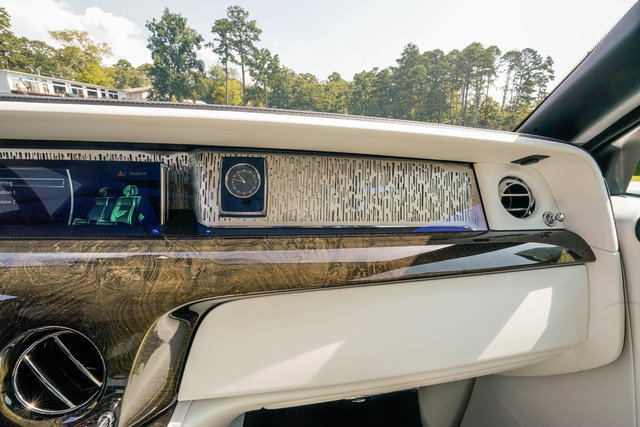 Used 2020 Rolls-Royce Phantom Sedan RWD image 51