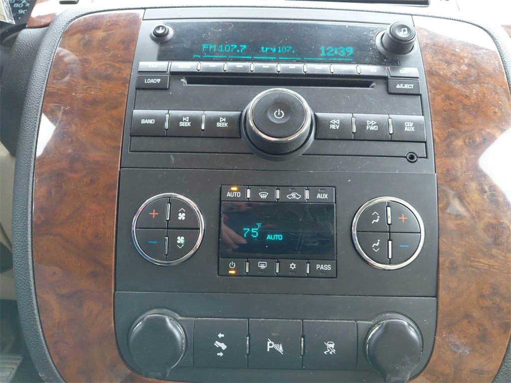 Used 2008 Chevrolet Suburban LT w/ LT Preferred Equipment Group image 38