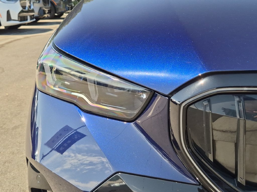 Certified 2026 BMW i5 eDrive40 w/ M Sport Package RWD image 21