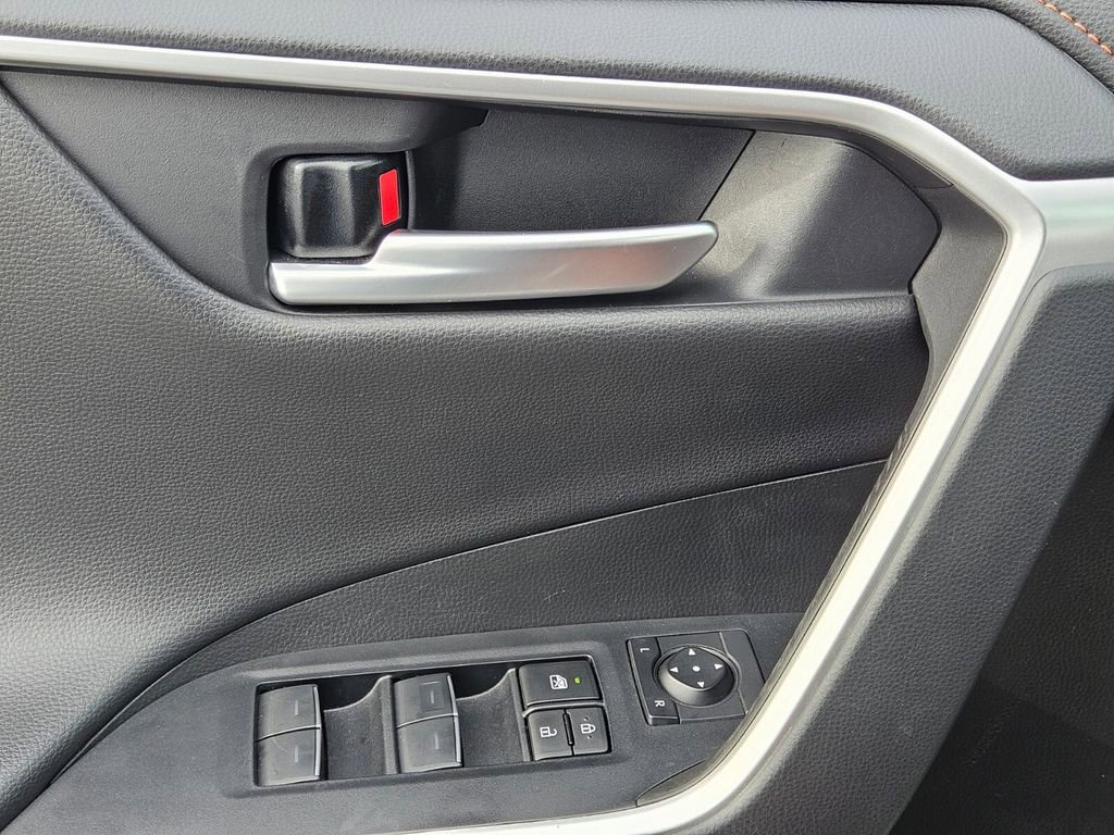 Used 2024 Toyota RAV4 Adventure image 27