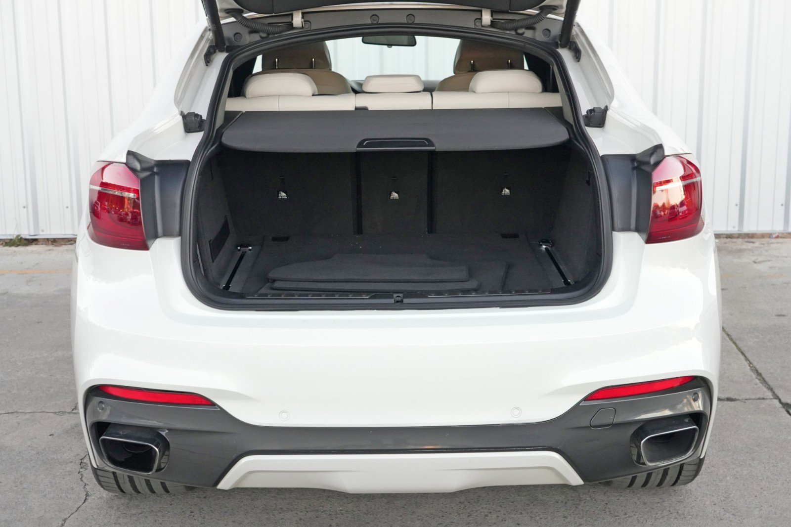 Used 2017 BMW X6 xDrive35i image 9