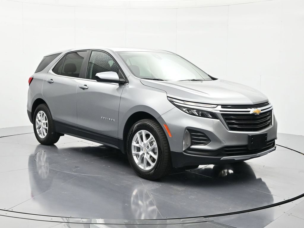 Used 2024 Chevrolet Equinox LT image 3