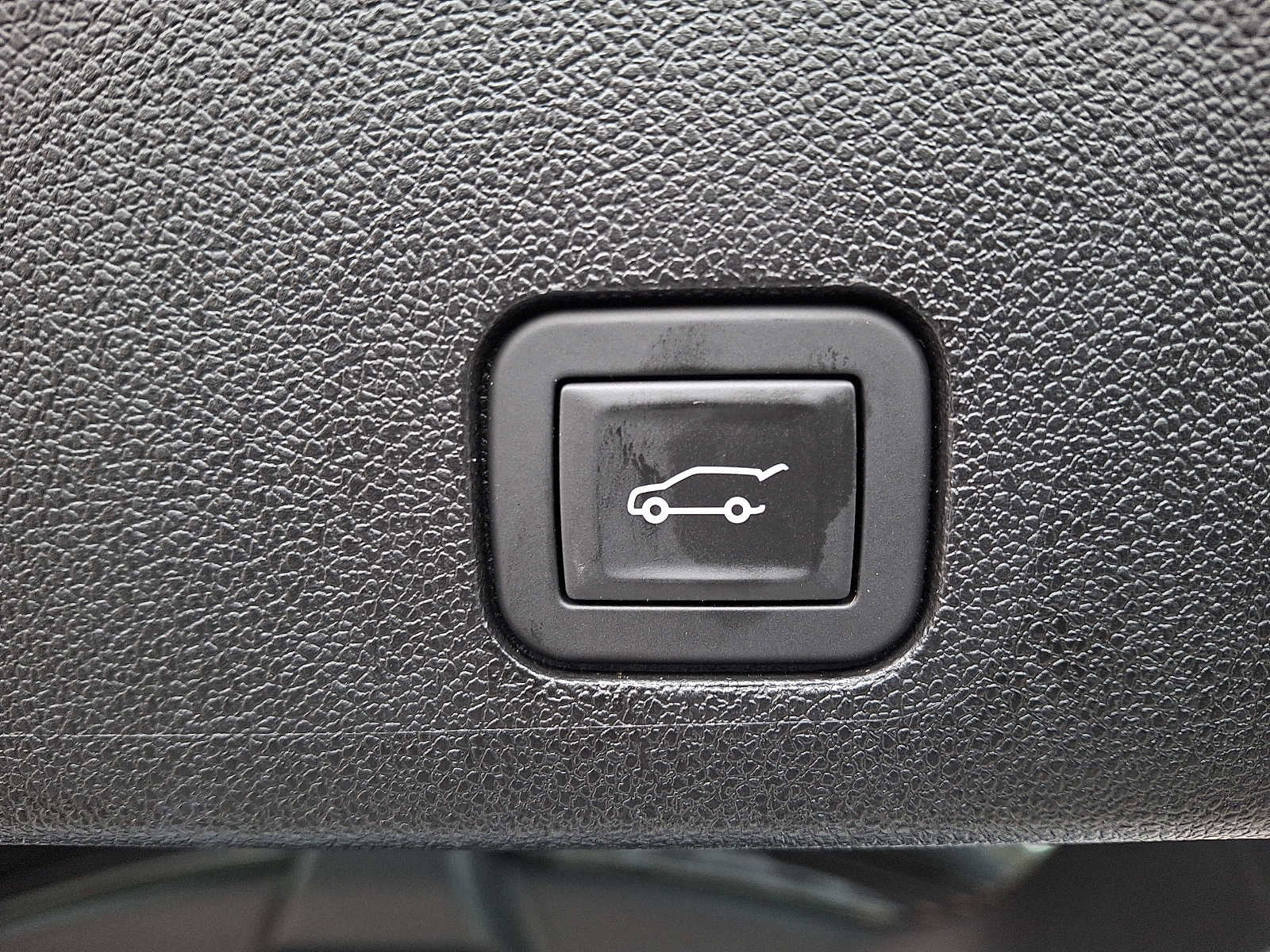 Used 2025 Cadillac XT6 Luxury image 29