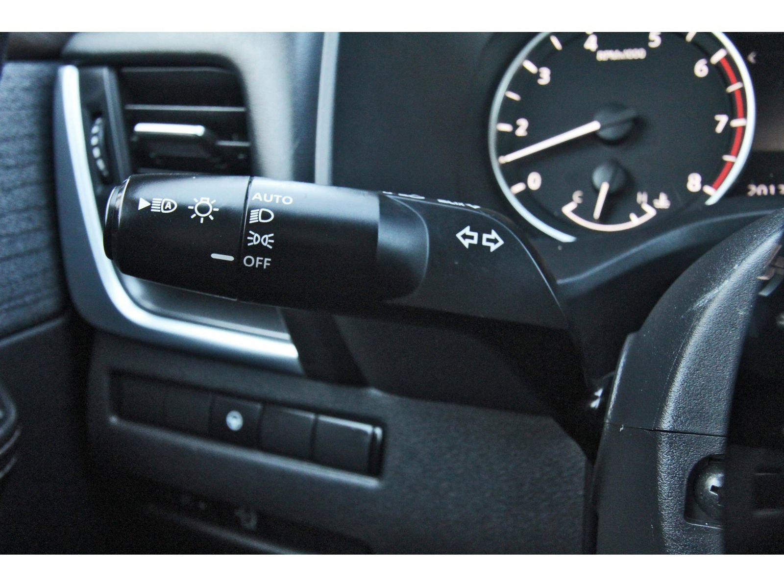 Used 2023 Nissan Rogue SV image 20