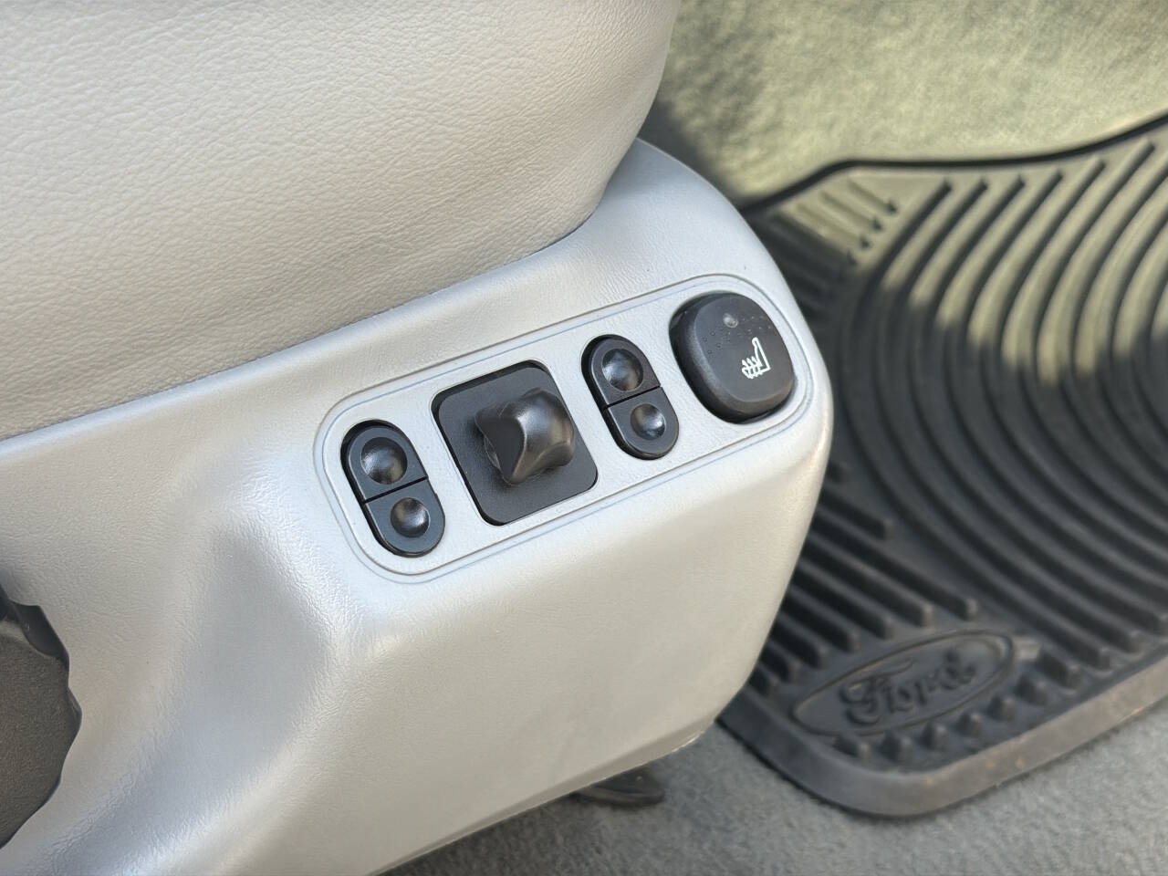 Used 2006 Ford F350 Lariat AWD/4WD image 36