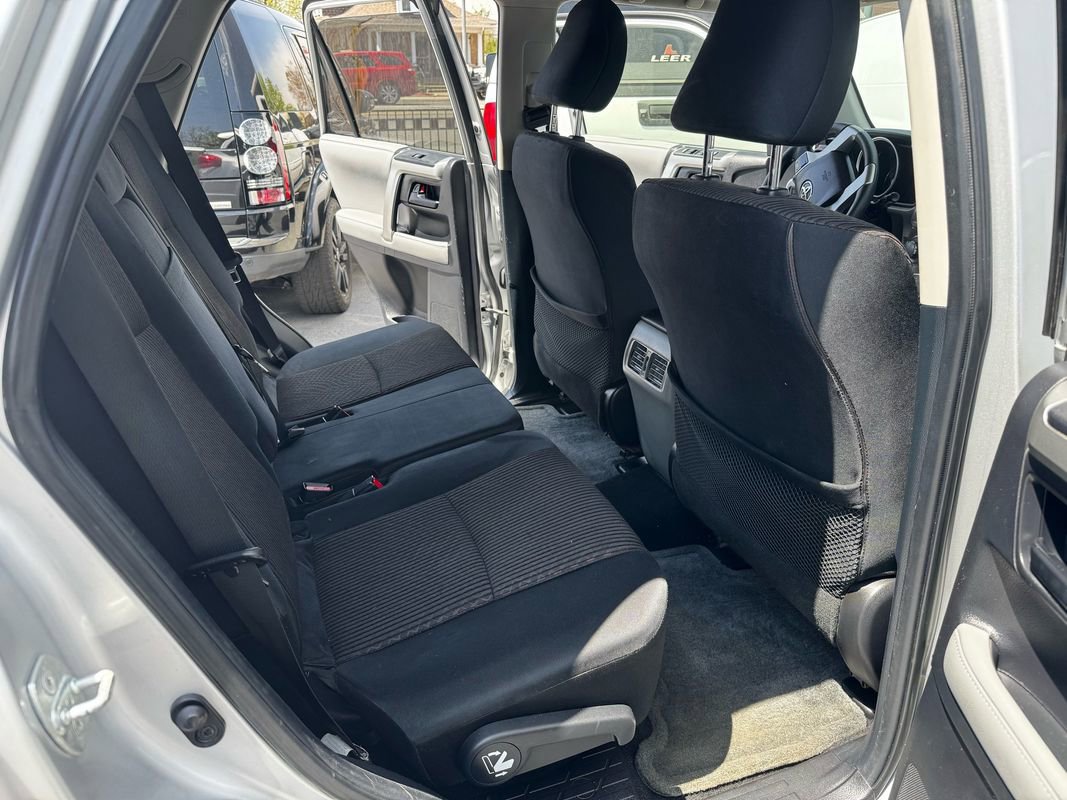 Used 2012 Toyota 4Runner SR5 w/ Convenience Pkg AWD/4WD image 10
