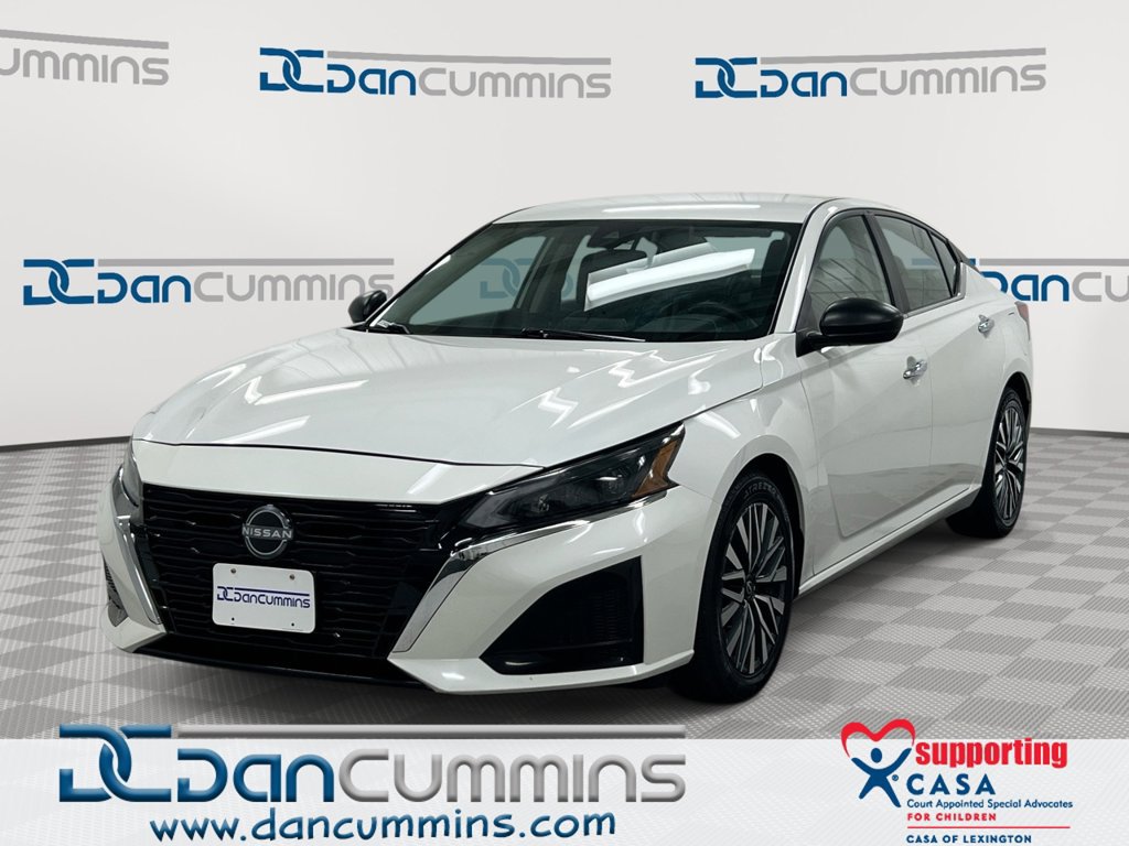Used 2024 Nissan Altima 2.5 SV FWD image 1