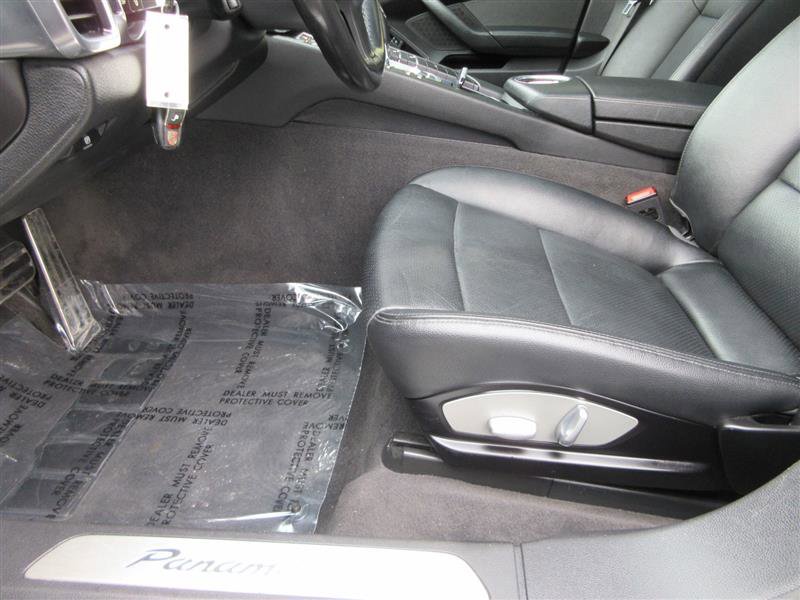 Used 2016 Porsche Panamera 4 image 24