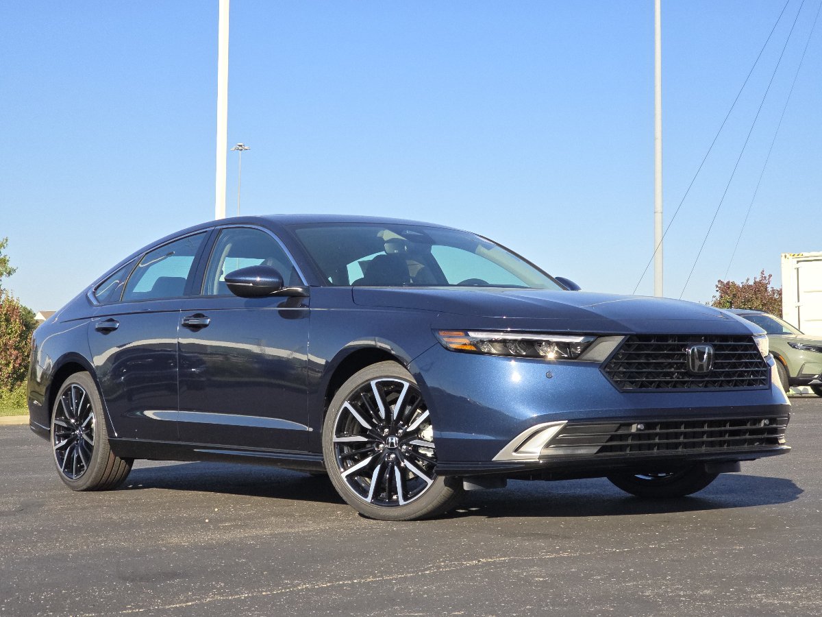New 2026 Honda Accord Touring image 2