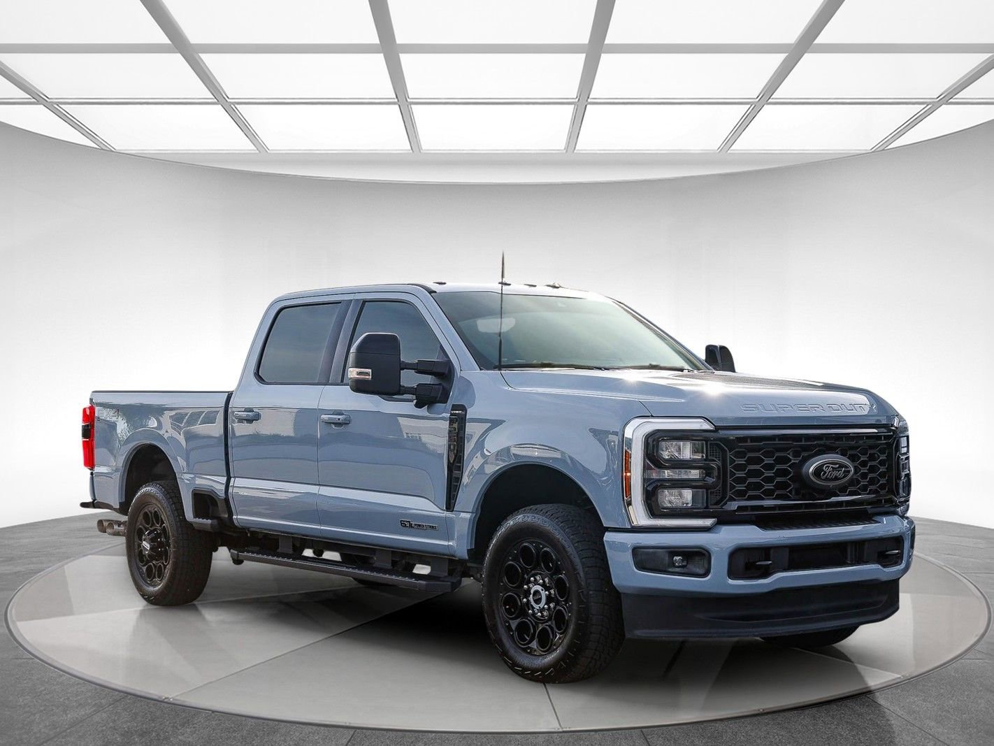 Used 2025 Ford F250 Lariat w/ Black Appearance Package AWD/4WD image 5