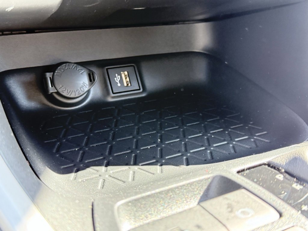 Used 2025 Toyota RAV4 LE image 18