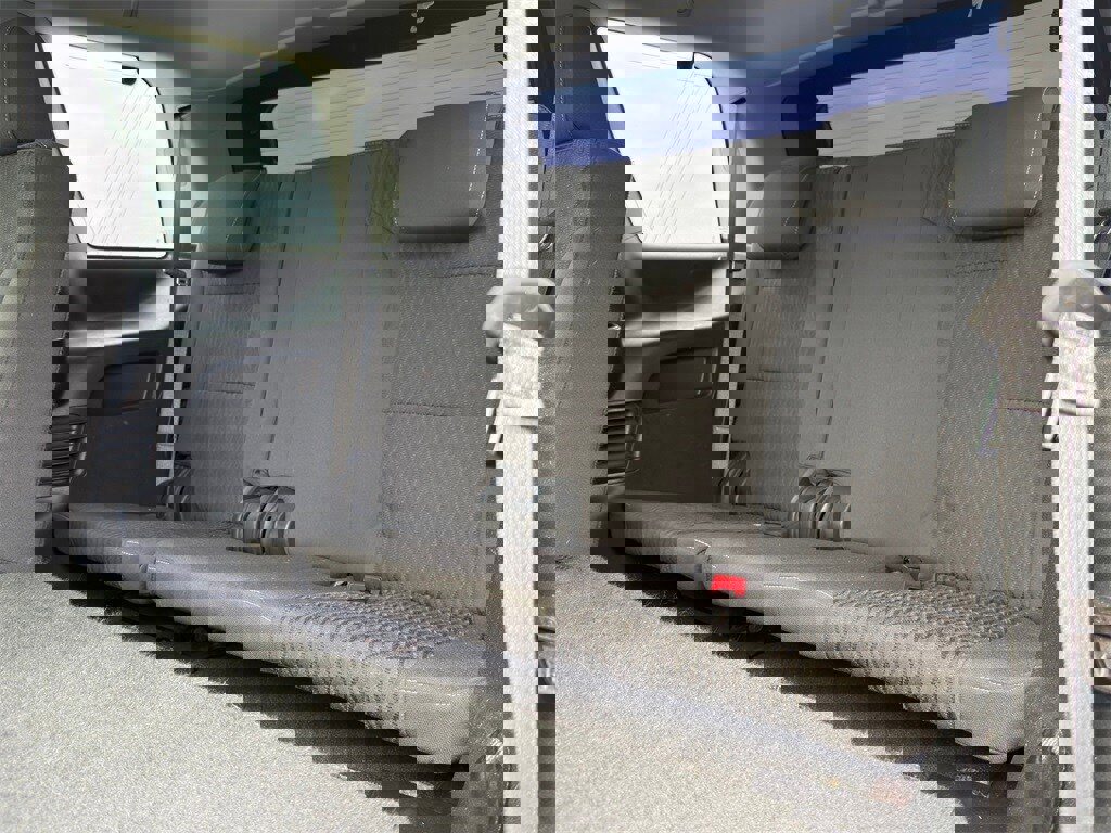 Used 2018 GMC Yukon SLE w/ SLE Value Package image 31