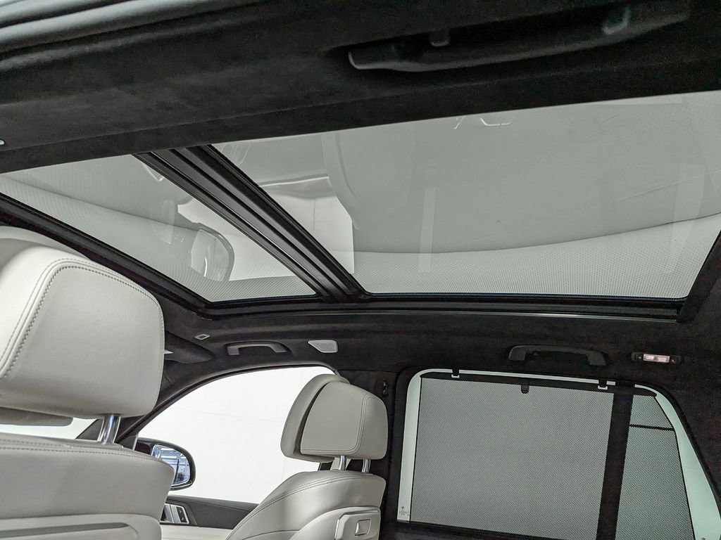 Certified 2024 BMW X5 M60i AWD/4WD image 16