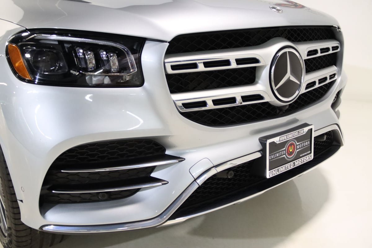 Used 2023 Mercedes-Benz GLS 450 4MATIC image 10