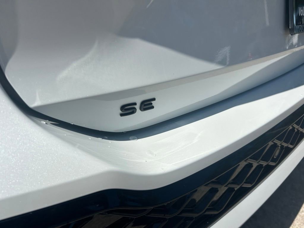 New 2026 Volkswagen Tiguan SE R-Line FWD image 31