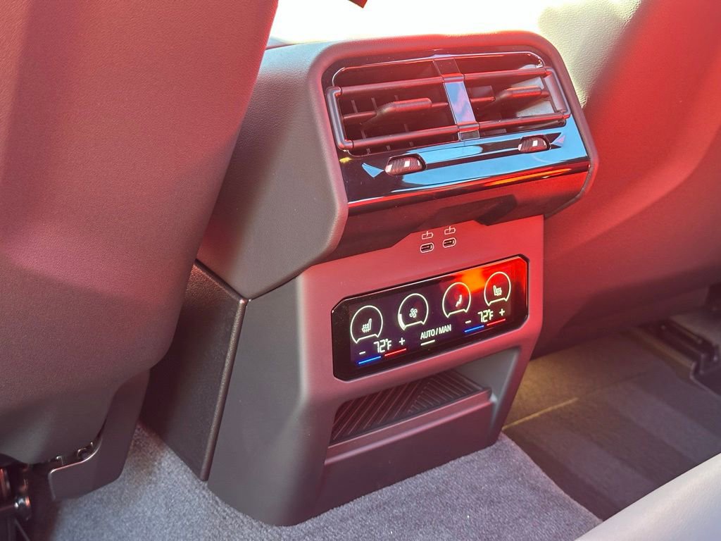 New 2026 BMW M5 Touring image 26