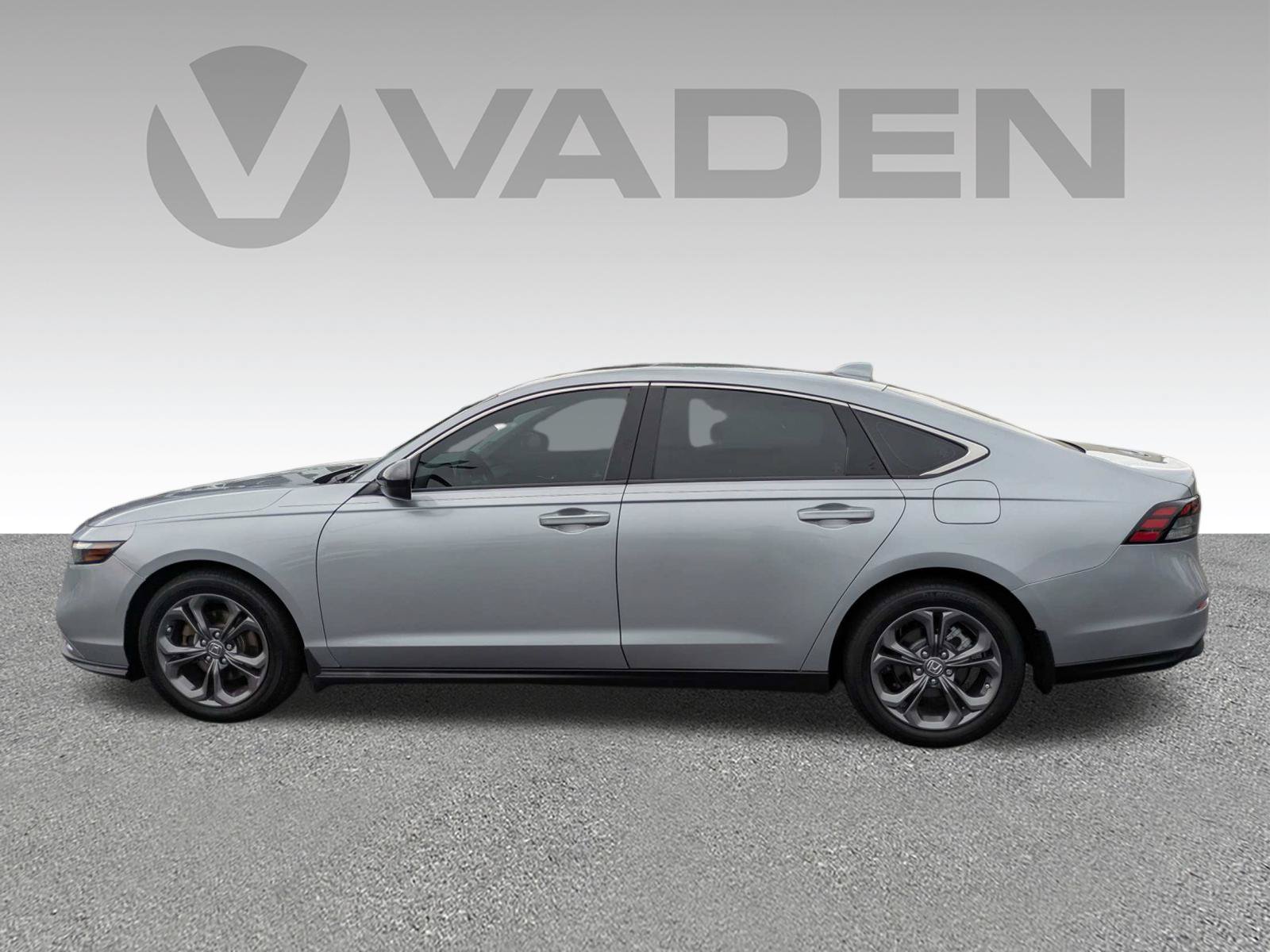 Used 2023 Honda Accord EX image 26